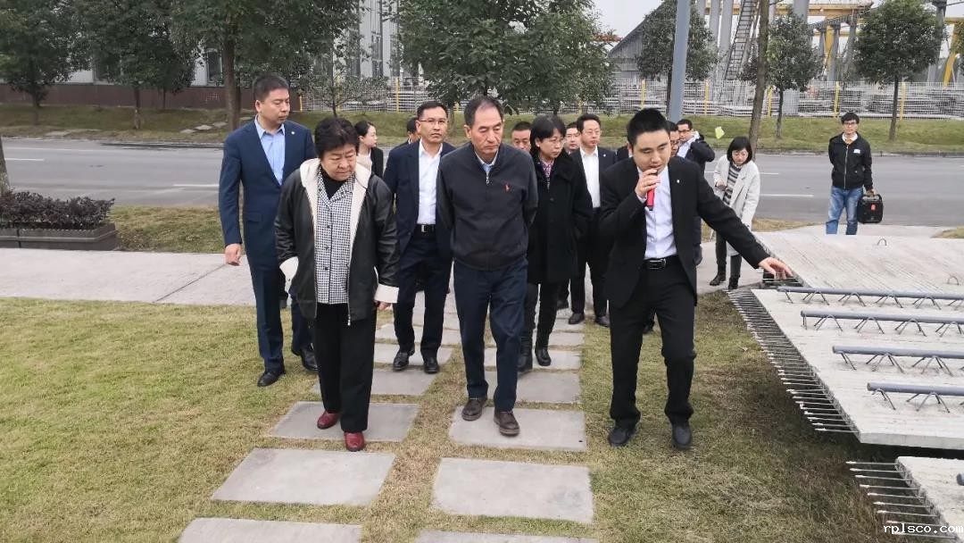 外董4.jpg 外董4.jpg